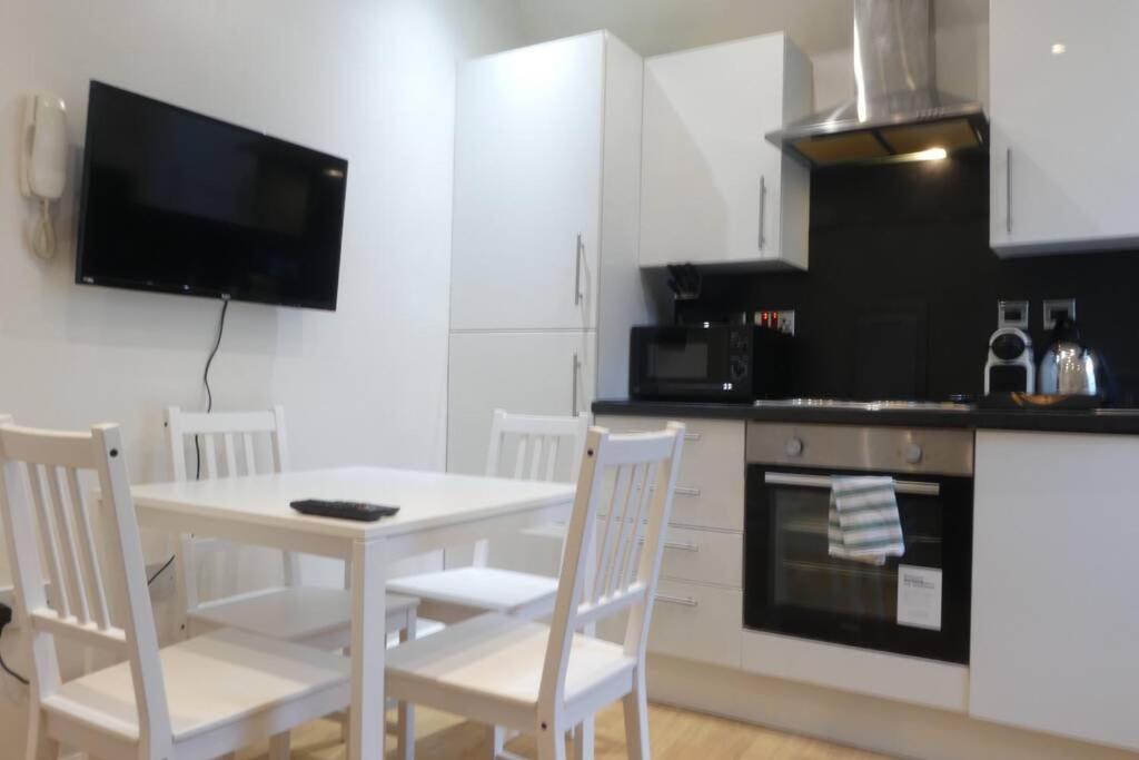 קארדיף 2 Bedroom Apartment Nr City Centre, Uni & Parks מראה חיצוני תמונה