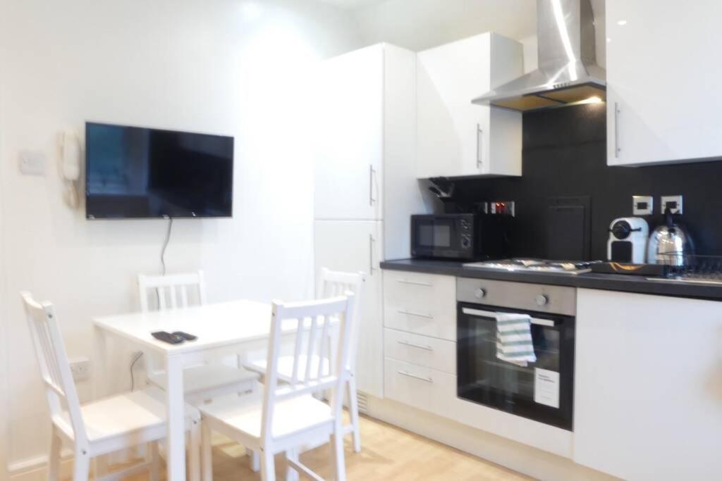 קארדיף 2 Bedroom Apartment Nr City Centre, Uni & Parks מראה חיצוני תמונה